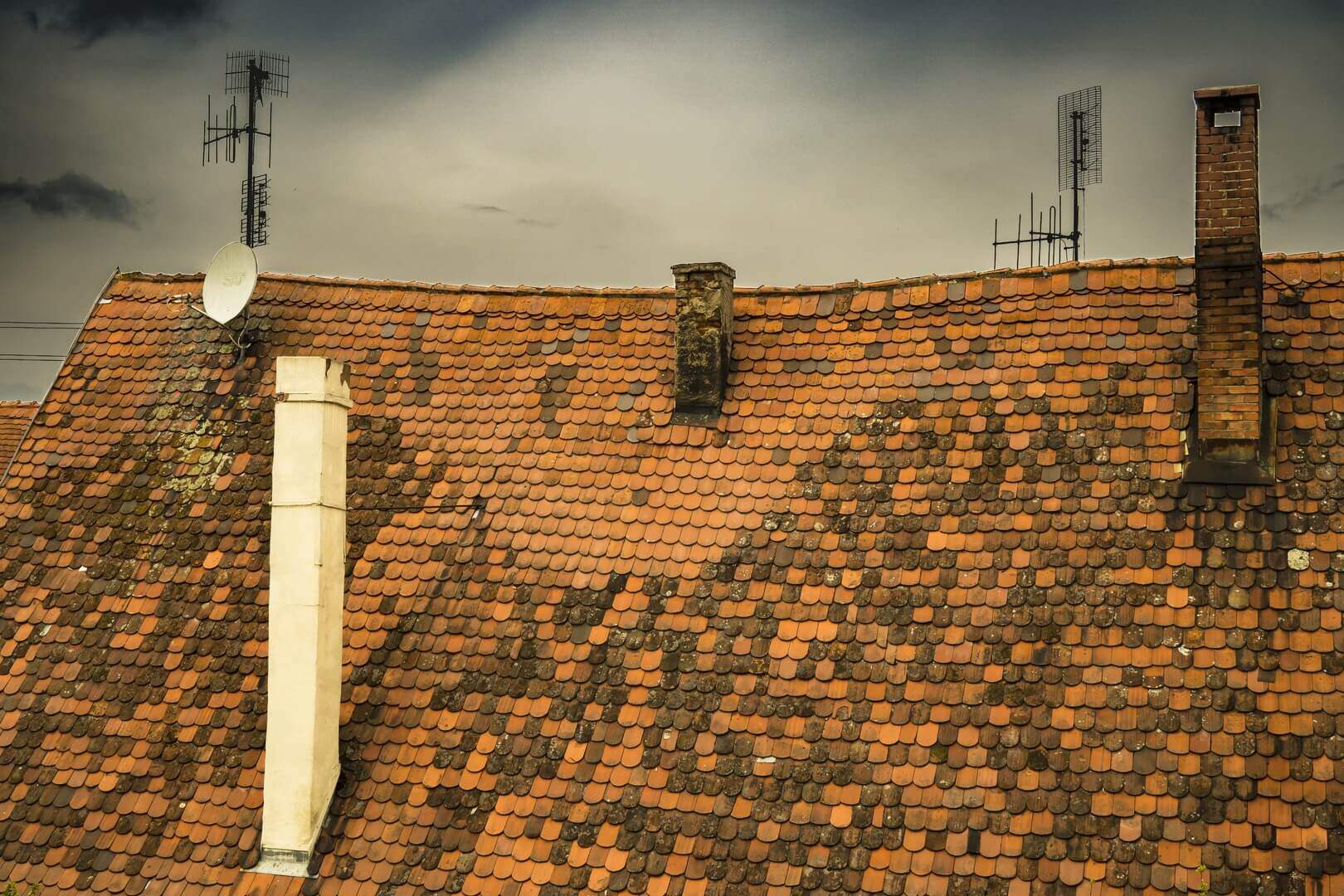 fence-architecture-structure-sky-sunlight-roof-1396342-pxhere.com (1)